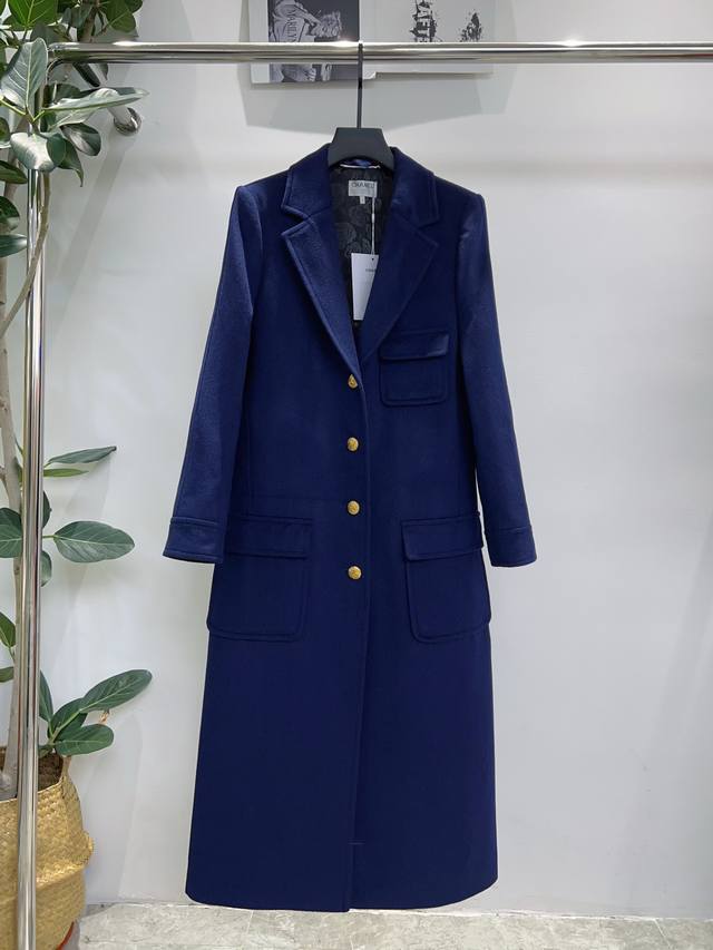 独家首发原单品质 Chan*L 25 秋冬新款多口袋毛呢大衣外套！经典翻领金色纽扣简约又高级、山茶花内衬超有质感 保暖时髦 任何场合都能轻松驾驭 优雅知性风Ge