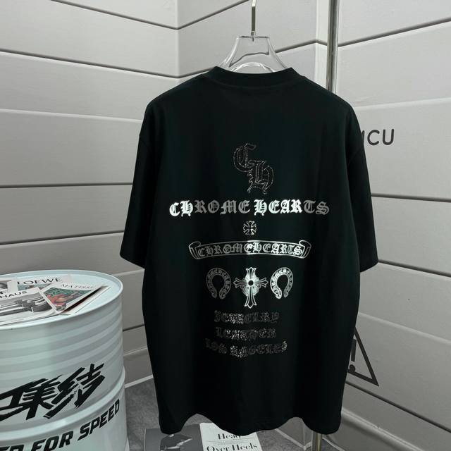 Ch克罗 2025春夏新款 中东澳钻马蹄梵文字母+定制裂痕亮银设计工艺 圆领T恤 实物很棒男女同款宽松版 尺码S M L Xl Xxl 五个码 黑色 白色 尺码