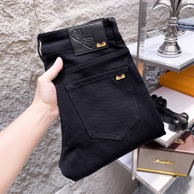 2025秋冬款 C 现货直批 款号：6592 码数：28-3837