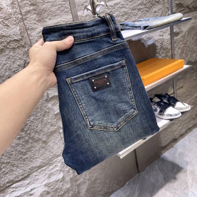 2025秋冬款 C 现货直批 款号：6556 码数：28-3837