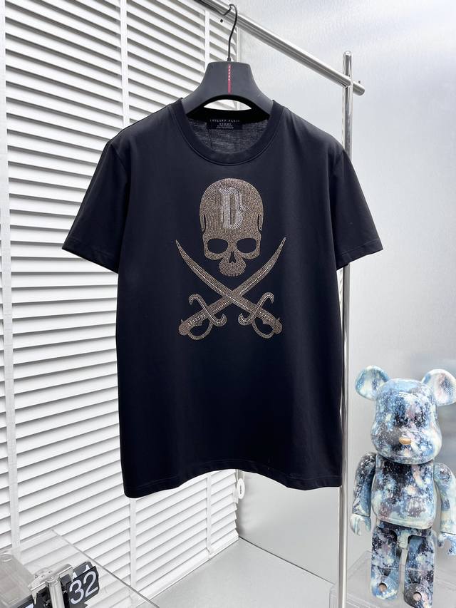 Pp* 24Ss新款短袖，烫印澳钻海盗Logo图案设计 定制进口双股丝光棉面料 手感柔软细腻 穿着亲肤舒适 代工厂P精细做工 上身非常帅气有型 男士必备单品 三