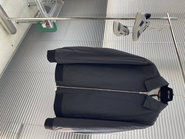 Bc 25Fw早秋新款科技纤维面料薄棉翻领夹克，男士时尚拉链翻领夹克外套！贸易公司渠道稀出，同步官网发售！高端绅士必备外套推荐，春秋季日常通勤的理想首选，上身完