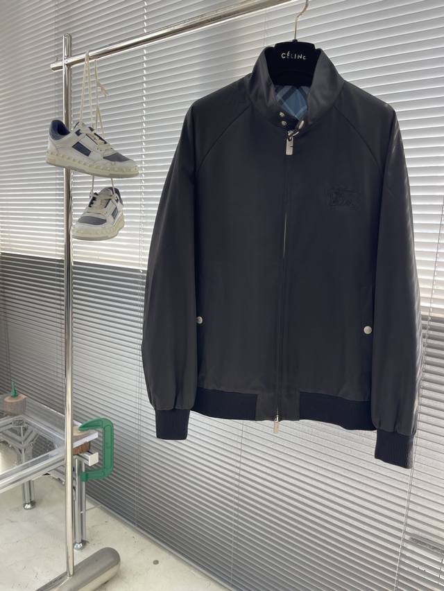 Bbr 2025秋季最新品，专柜同步有售，原单狠货，休闲外套，进口原版面料，上身舒适透气，顶级印花工艺字母图案装饰Logo，原版五金辅料装饰，档次极高，舒适百搭