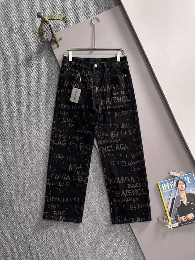 巴黎2025四季款经典牛仔裤直筒长裤，潮流中的潮流轻奢主义 日常通勤穿搭必备单品 码数：S-3Xl 下单报身高体重