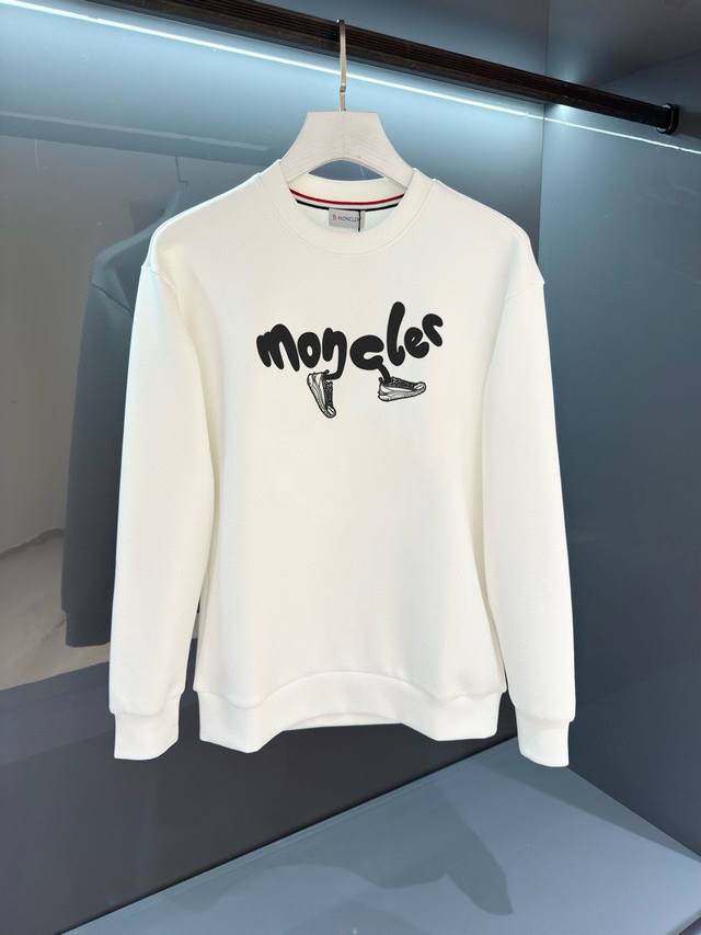 蒙口 2025Fw最新款印花签名连帽卫衣定制430克纯棉卫衣面料，不起球不褪色 质感舒适抗皱耐磨亲肤柔软。胸前植绒印花签名设计，美式街头元素风格帽领，袋鼠袋装饰