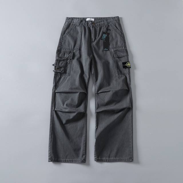 高品质 #Stone Island 石头岛 25年新款复古水洗做旧高街户外休闲工装裤子长裤伞兵裤 –进口纯棉骑兵斜面料，水洗不掉色，表面有点绒绒感摸起来非常舒服