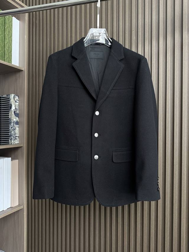 黑～ Prada 普拉达2025Ss秋冬新款男士商务羊毛呢西装！