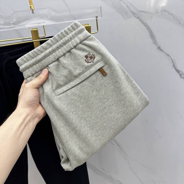 高货Lp2540秋冬新款休闲裤加厚 立体定位品牌Logo 高端版本，定制高级科技面料 平纹完美腰头 透气舒适度高，细节、做工细腻，品牌元素设计理念，体现高品质。