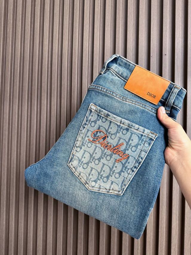 Cd迪奥25Fw秋季新款牛仔裤，高端品质，面料超级柔软舒适 小直筒版型，上身修长，万能搭配款 码数：29，30，31，32，33，34，36，38，秋冬Fmz