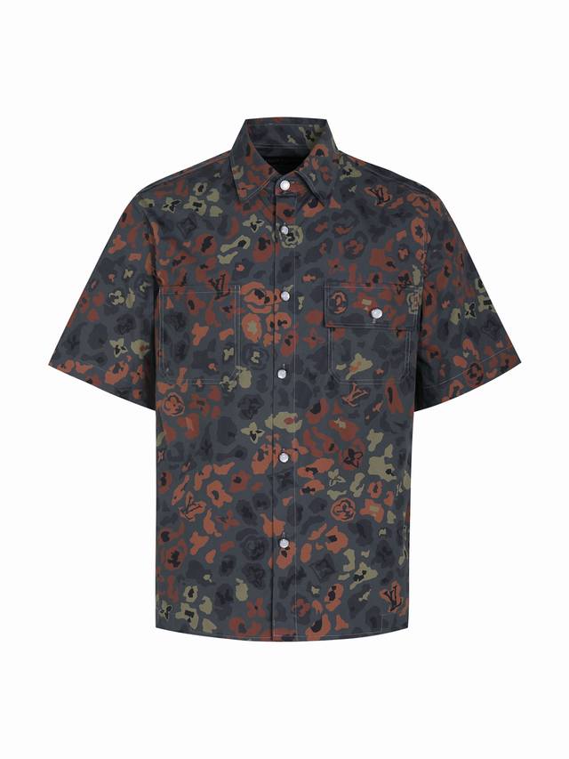 Louis Vuitton25Ss印花短袖工装衬衫 正品12000购入开发 采用40支棉质府绸面料 数码直喷 定位裁床 定制1：1手缝扣 定制1：1商标 合身版