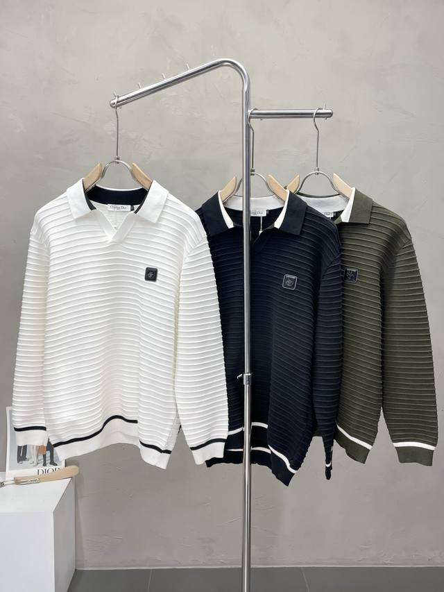 Dior迪奥独家专供新款原单男士休闲秋冬毛衣。高端定制 高版本 时尚百搭爆款进口面料 手感超柔软细腻 穿着亲肤舒适 高端精品 代工厂P精细做工 上身非常赞 男士