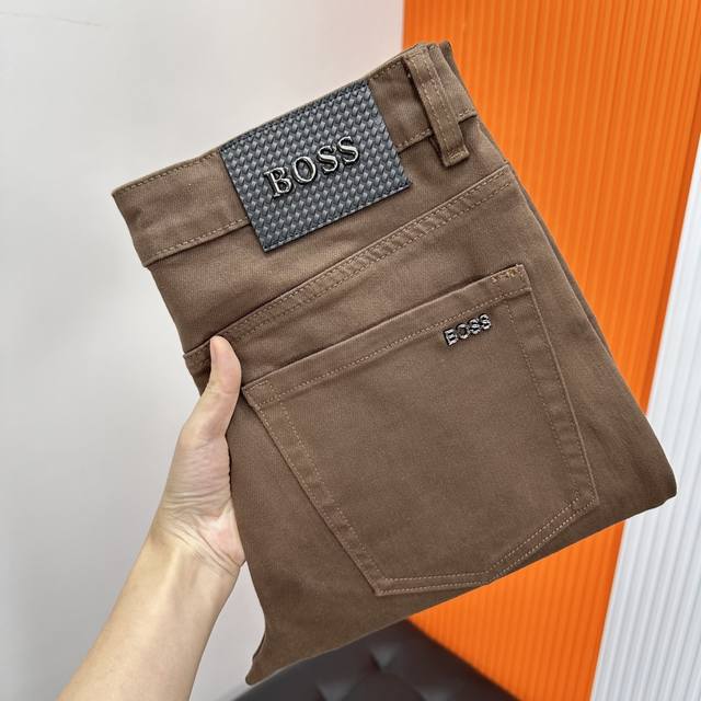 Boss早秋新品原单爆款牛仔裤 超级定制款，原版五金，版型超赞细节做工无可挑剔！款式不挑人。尺码：28-38有35无37