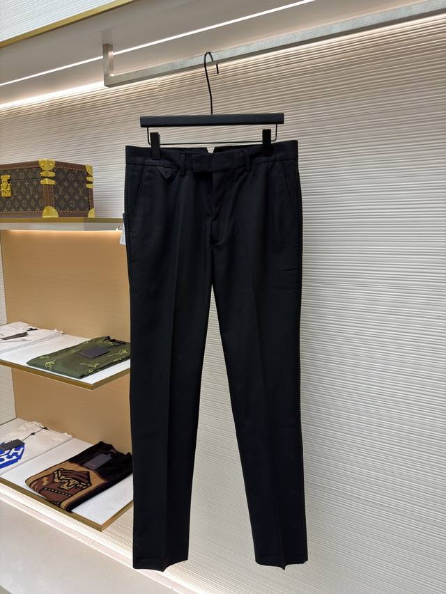 Louis Vuitton 全幅提花西装裤 原版：34500购入开发 货号：1680846-B50 面料：纤柔羊毛缎面料 工艺：提花制作 版型：合身版型 克重：