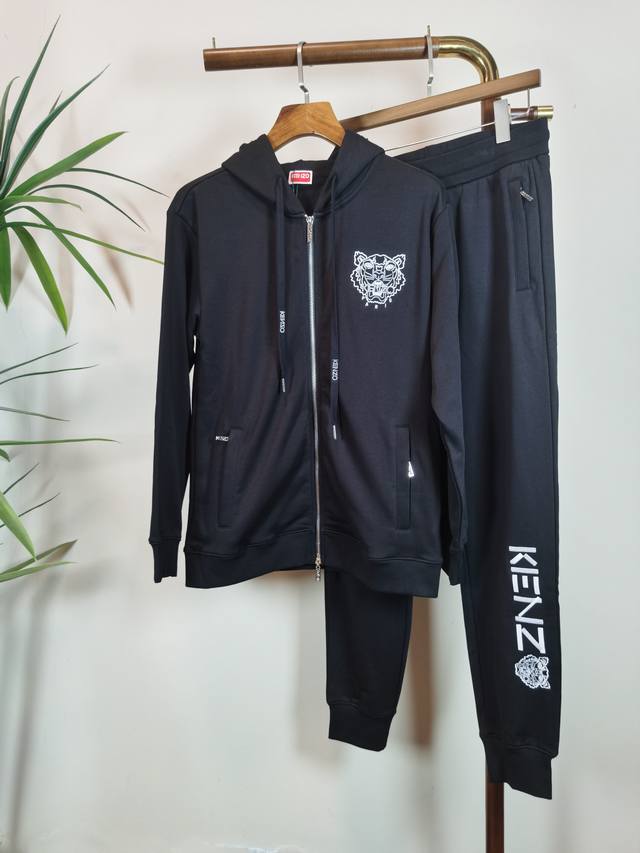 套装 Kenzo 老虎头 独家客供2025秋冬新款专柜同款秋冬套装，高级感满满！细节精致高档，做工无可挑剔！进口面料 立体精致细腻。原版高端双面平纹针织面料很显