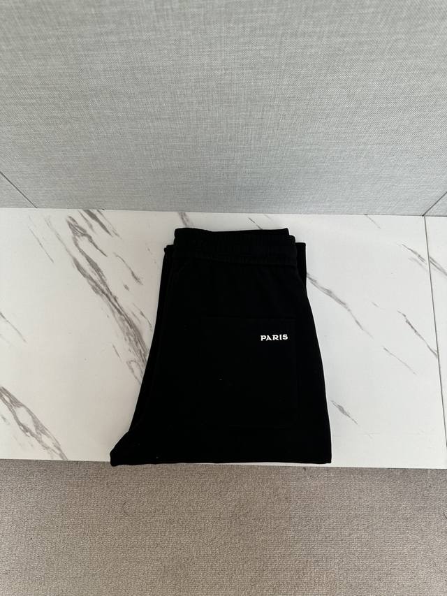 Prada 2025秋冬亚洲专柜系列最新款！高端狠货 高端订制修身商务休闲裤 原版五金 日常商务休闲都完全适用的款，上身效果超正，立体修身提臀，腿部线条完全得到