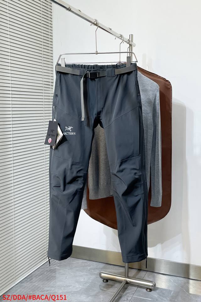 Q151 Sz 始祖鸟 军鸟冲锋裤 军板战术冲锋裤硬壳户外裤 Aha Aha系列 Leaf Algpa Pant Lt 直筒宽松舒适冲锋裤 男女同款 顶级品质，