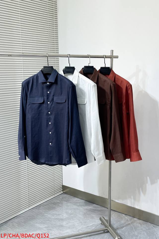 Q152 Lp Loro Piana经典一片领Andre开领休闲亚麻衬衣 Loro Piana 卓尔不群的André衬衫为翻领设计，可以敞开着当外衣穿，让您打造