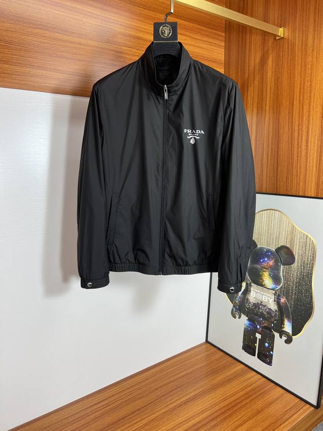 Prada 普拉达 2025秋夏新品 三标齐全 夹克外套 好货不用过多介绍 看细节 专柜码数：48-56 175 140建议50
