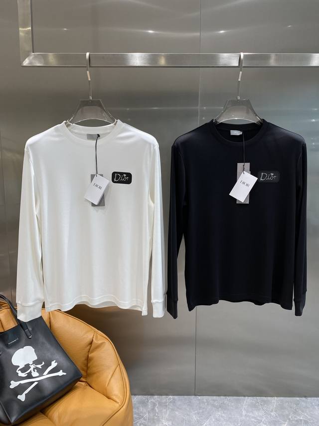 迪家 新款贸易订单圆领长袖打底衫长袖T恤网红款！上身舒适透气，整体有着丰富的立体感，品质出口订单，满足通勤人们对于着装的简约需求，上身效果很好，显瘦，不挑剔身材