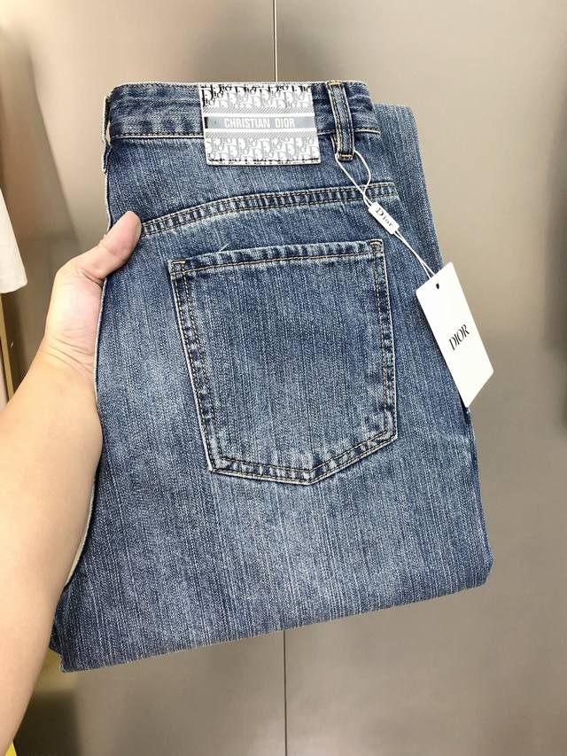 D*Or 迪奥2025早秋新款男士宽松直筒牛仔裤 官网同步 爆款高端定制 原单狠货 简洁时尚印胶字母Logo设计 定制进口丹宁水洗牛仔纯棉面料 原版辅料 做工精