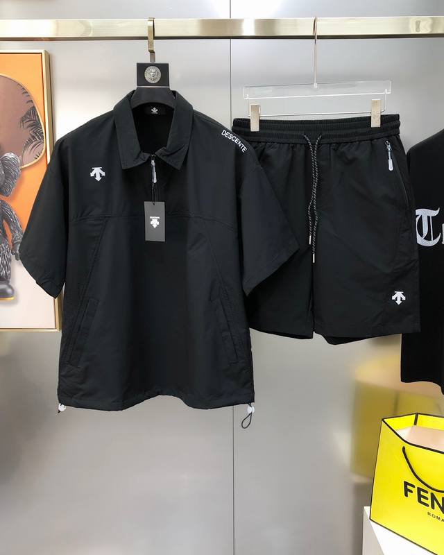 整套 D*Scente 迪桑特2025春夏新款原单男士休闲套装 翻领短袖短裤 可拆开售卖 柜台同步售卖高端定制 时尚百搭款印胶字母Logo图案设计 定制原版进口