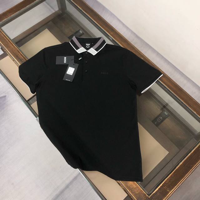 Aboss 2025最新款男士短袖翻领Polo衫，品牌最新设计元素！既不单调也不复杂,恰到好处的展现品味！客供顶级定制珠地棉面料！舒适吸汗透气根本不在话下,面料