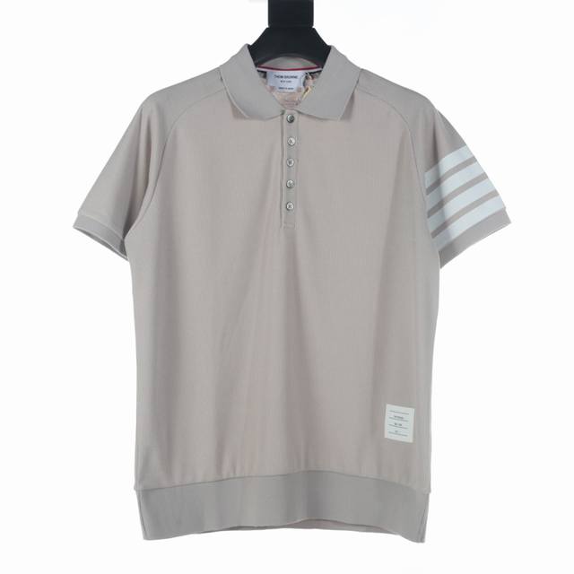 高版本 Thom Browne Tb水波纹四杠压皮短袖Polo衫 定织纺染采用410G 洗后455G ，全棉华夫格材质，手臂4Bar面料纯手工拼接，压皮工艺。定