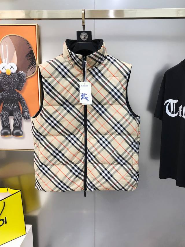Burberry巴宝莉 秋冬新款原单男士马甲外套 渠道货 高版本 注意细节 高端定制 格子大爆款高清数码直喷印花格子纹路 立体刺绣战马Logo图案 定制原版10