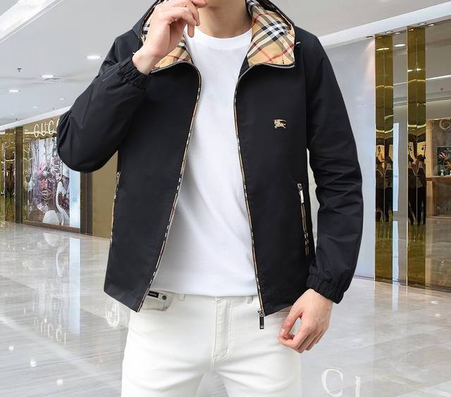 巴宝莉 官网同款，同步发售！2025春季新款男士夹克外套，原单三标齐全高端版本！专柜定制面料 透气舒适度高，细节无可挑剔，品牌元素设计理念，体现高品质。手感细腻