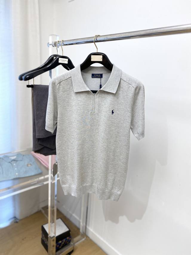 Polo、2025最新款针织短袖T恤，帅气时尚，胸前精致刺绣图案Logo，简约百搭款。面料棉 不仅挺括，保持潮流的廓形，又穿着舒适，纱织更细腻，码数M-3Xl