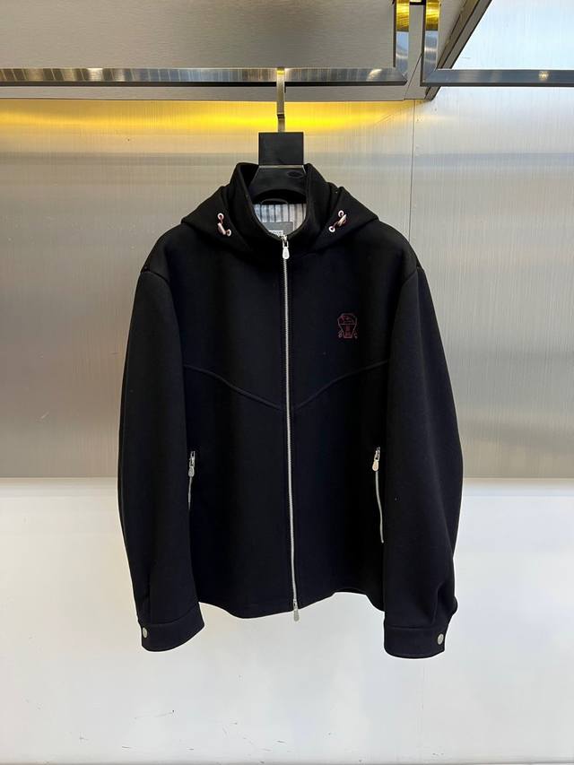 Brunello Cucinelli-Bc、2025秋冬新品连帽夹克外套，以顶级天然面料诠释意式优雅，重塑日常穿着的舒适艺术 1. 100%优质棉质面料 精选埃