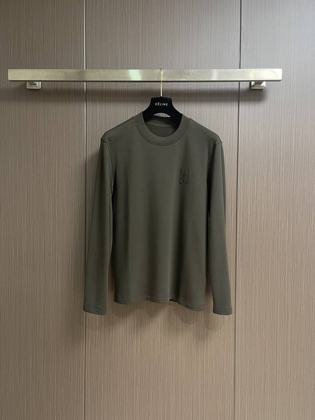 Hermes 2025Ss秋冬圆领长袖T恤，氨丝光磨毛，时尚Logo拼皮！氨面料上身舒适爽滑，纯棉精梳加上紧密纺纱工艺又使面料光滑紧密得到整体面料的高级感，大牌