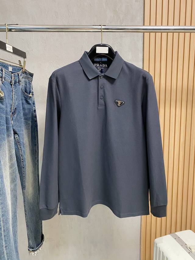 普拉达 独家专供新款原单男士Polo长袖长绒棉高端定制 高版本 时尚百搭爆款原版进口纯棉面料 胸前Logo图案设计 手感超柔软细腻 穿着亲肤舒适 高端精品 代工