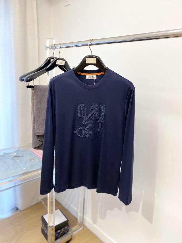 爱马仕、2025最新款长袖，帅气时尚，胸前精致刺绣图案Logo，简约百搭款。面料棉 不仅挺括，保持潮流的廓形，又穿着舒适，纱织更细腻，码数M-4Xl