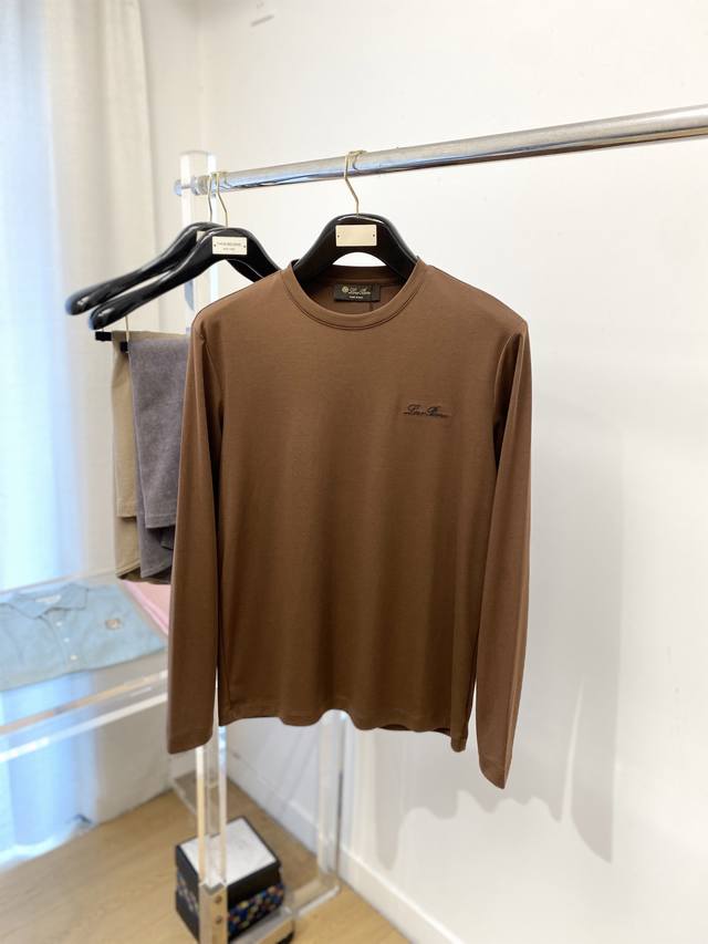 Lp、2025新品长袖，帅气时尚，胸前精致刺绣字母Logo，简约百搭款。面料棉 不仅挺括，保持潮流的廓形，又穿着舒适，纱织更细腻，码数M-3Xl