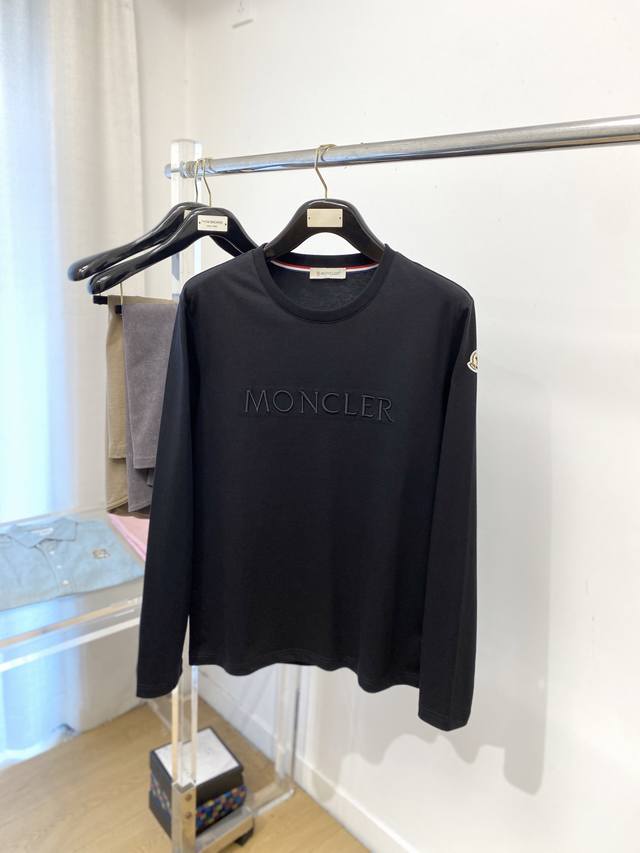 蒙口、2025最新款长袖，帅气时尚，胸前精致刺绣字母Logo，简约百搭款。面料棉 不仅挺括，保持潮流的廓形，又穿着舒适，纱织更细腻，码数M-3Xl