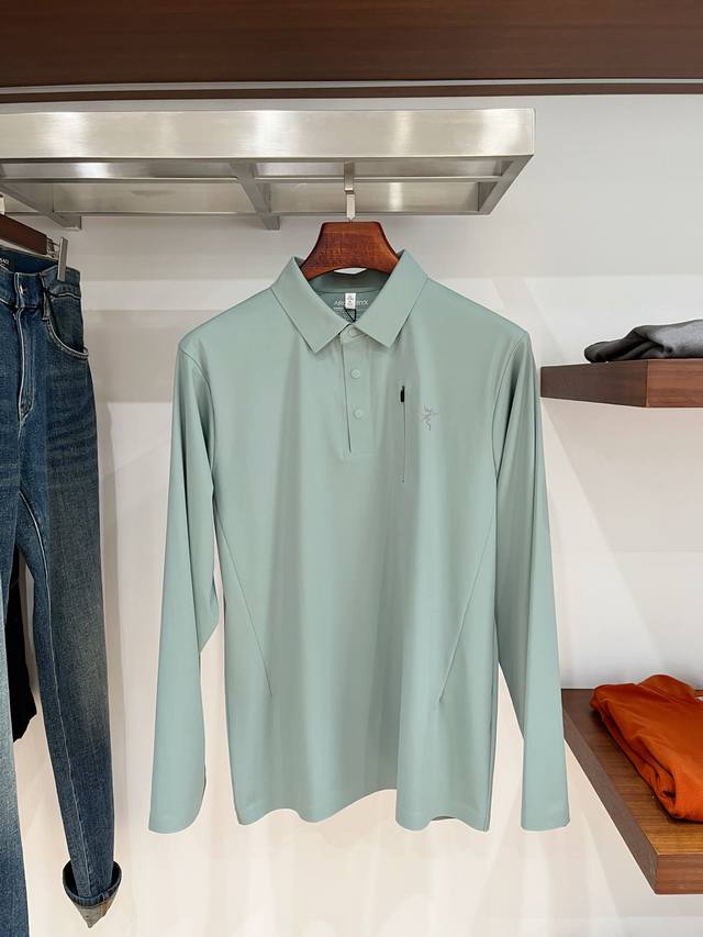 始祖鸟、2025新品长袖，帅气时尚，简约百搭款。胸前顶级印花图案Logo，面料棉 不仅挺括，保持潮流的廓形，又穿着舒适，纱织更细腻，码数M-3Xl