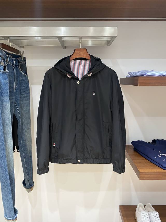 Tb、2025新品夹克外套，时尚帅气，简约百搭款，胸前精致刺绣图案Logo，定制原版面料，不仅挺括，保持潮流的廓形，又穿着舒适，纱织更细腻，码数M-3Xl