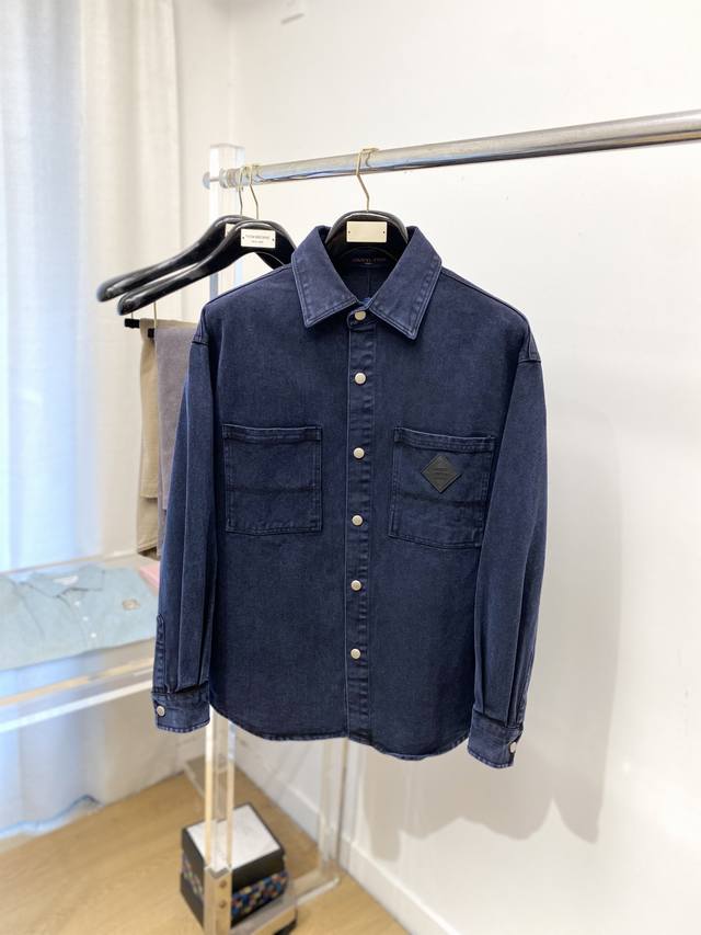 巴黎世家、2025新品衬衫外套，时尚帅气，简约百搭款，定制原版面料，不仅挺括，保持潮流的廓形，又穿着舒适，纱织更细腻码数M-Xxl