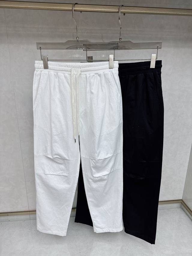 Brunellocucinelli布鲁洛 库奇内利 老钱新贵推荐! 秋季男士松紧腰直脚休闲裤 面料采用55%45%亚麻,经典款商务休闲都实穿的一款 合体的剪裁  Brunellocucinelli布鲁洛 库奇内利 老钱新贵推荐! 秋季男士松紧腰直脚休闲裤 面料采用55%45%亚麻,经典款商务休闲都实穿的一款 合体的剪裁