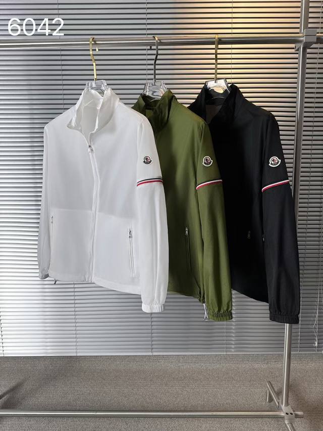 纯原臻品 顶级复刻 Moncler 蒙口2025春夏新款运动外套轻薄立领皮肤衣防晒服 Zp品质1:1打版 全套原版 采用功能性防紫外线的锦纶材料 超薄尼龙面料