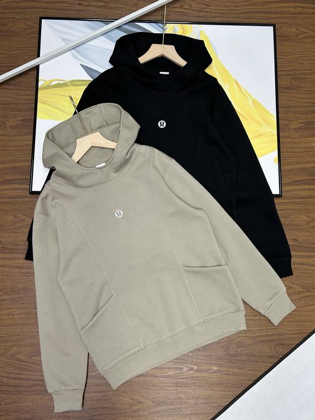 Lululemon露露乐蒙连帽休闲套头卫衣登山棉面料！刺绣Log. 露露Lulu超火爆款系列帽衫 走出街简直无敌。版型采用了宽松版型 包容性很强 单件用料成本极