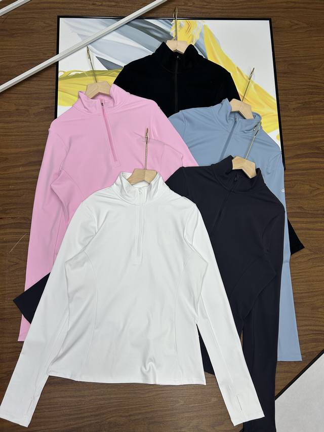 Alo女士半拉链打底衫瑜伽服Tee也是一个到店就秒没的热销系列款面料成分 涤纶87% 氨纶13%春秋新款Alo修身打底衫性感妩媚火辣塑身 Alo在美国很火！代购