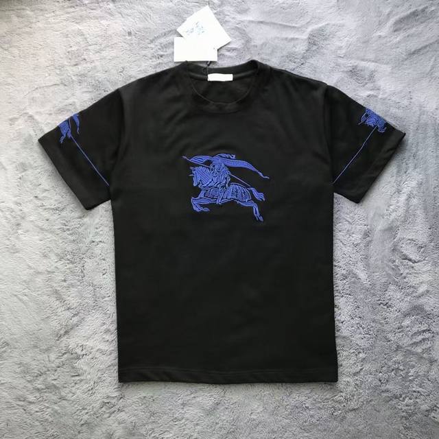 Burberry 巴宝莉胸前经战马大图标圆领短袖T恤 Zp品质1:1打版 全套原版 一线品牌代工厂P出品 胸前经典品牌字母 定制 克同缸染面料 尺码：1--4