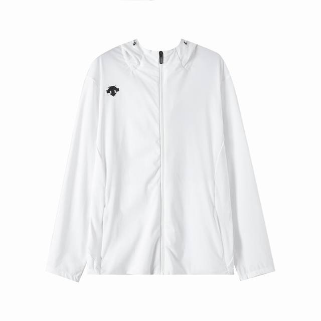 顶级版本 R31# Descente迪桑特25最新夏款国内代购运动连帽防晒衣轻薄皮肤 专柜同款四面弹皮肤衣男女同款 采用经典Upf四十 面料制成的运动连帽上衣。