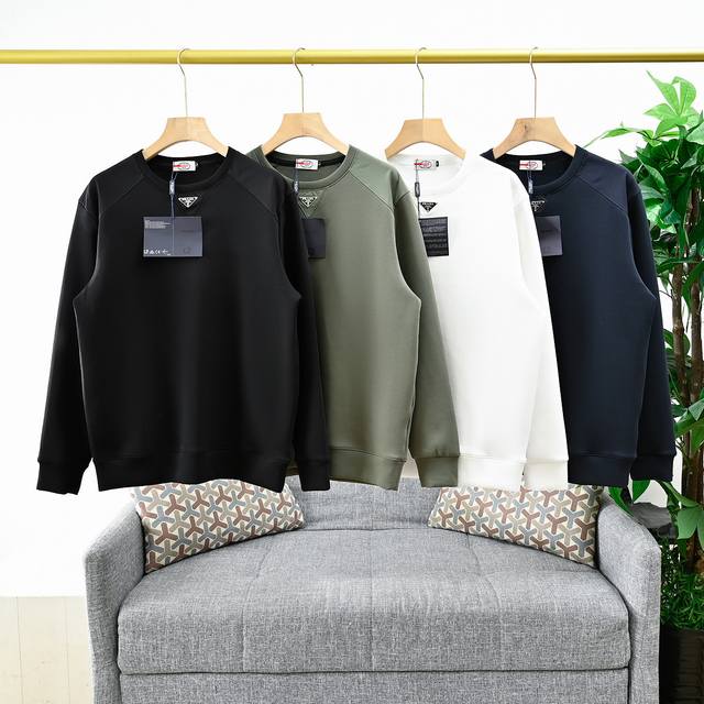 报单号：2025# Prada普拉达2025新款纯棉圆领卫衣，质量超好！2025最新款圆领卫衣普拉达家一直走的是低调奢华路线，简约的才是永恒的！高品质纯棉面料！