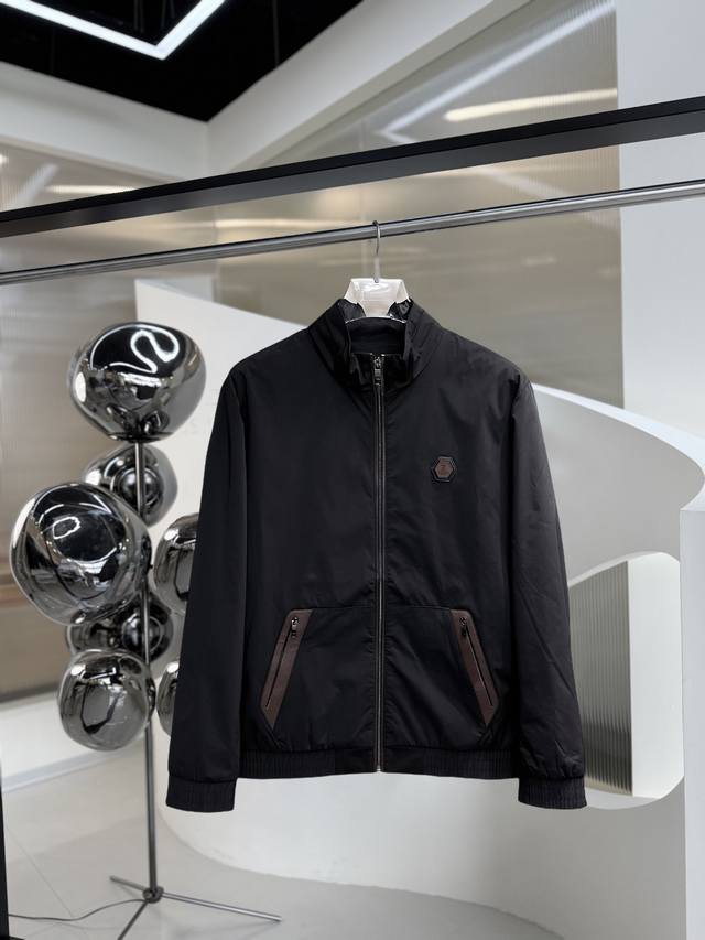 杰尼亚 官网同款，提前发售！2025Ss开秋新款男士夹克外套，原单三标齐全高端版本！，专柜定制面料 透气舒适度高，细节无可挑剔，品牌元素设计理念，体现高品质。手