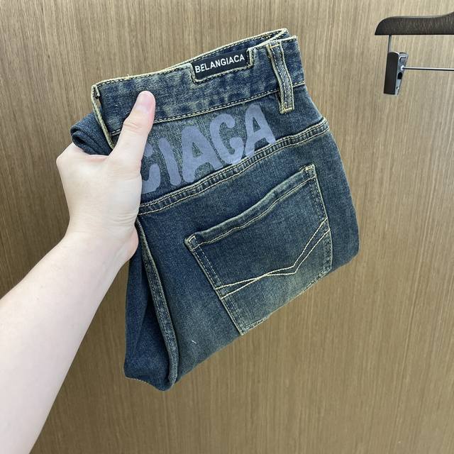 秋冬 Bbg 高端独家发售 25Ss秋冬款超燃炸街系列之最牛仔裤 独家隆重推出 原版定制高端品质面料 版型修身剪裁 面料带弹力 微弹之 Lz上身舒适度超高 25