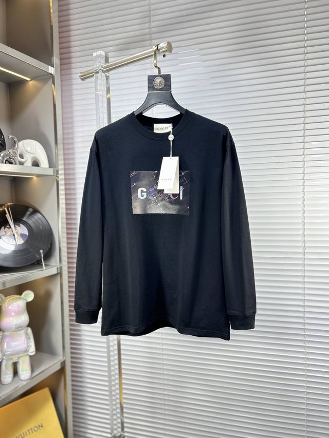 Gucc*古奇 Ss25秋冬新款长袖，顶级图案Logo，帅气时尚，简约百搭款。面料棉 不仅挺括，保持潮流的廓形，又穿着舒适，纱织更细腻 码数：M-Xxxl