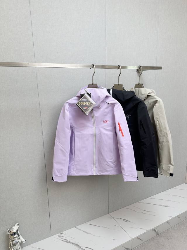 Arc'teryx始祖鸟Side Winder 响尾蛇冲锋衣 响尾蛇独特的斜拉链设计 性能上会更好一些 Goretex 3L压胶面料 版型上大致和老版的Rush